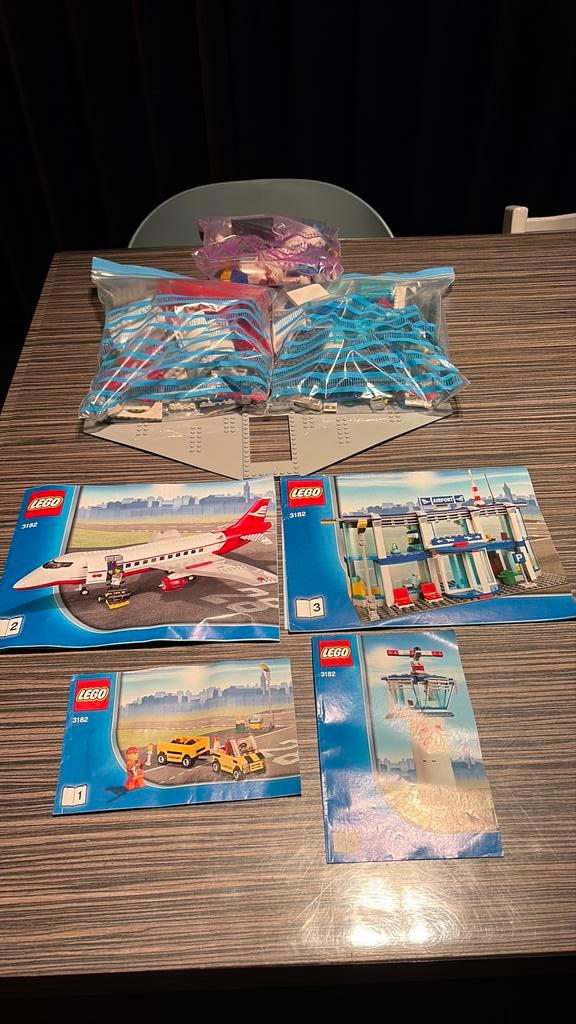 Lego city 3182 Luchthaven, Kinderen en Baby's, Speelgoed | Duplo en Lego, Zo goed als nieuw, Lego, Complete set, Ophalen of Verzenden