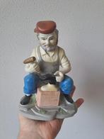 Groot beeld van een schoenmaker van porselein 14x12x20cm, Ophalen of Verzenden, Zo goed als nieuw, Mens