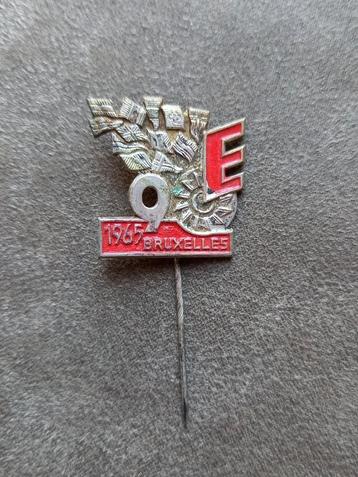 Speldje Bruxelles
1965 beschikbaar voor biedingen