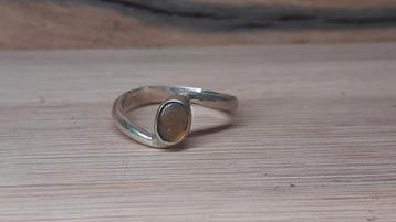 Opaal ring zilver  beschikbaar voor biedingen