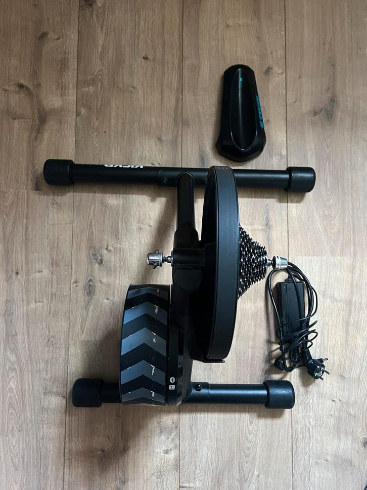 Wahoo Kickr Core incl 11speed cassette - Fietstrainer, Sport en Fitness, Fitnessapparatuur, Zo goed als nieuw, Hometrainer, Benen