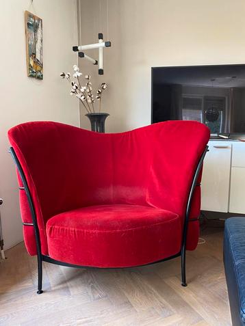 Rood velours 1,5 zits fauteuil ‘loveseat’ genaamd Queen beschikbaar voor biedingen