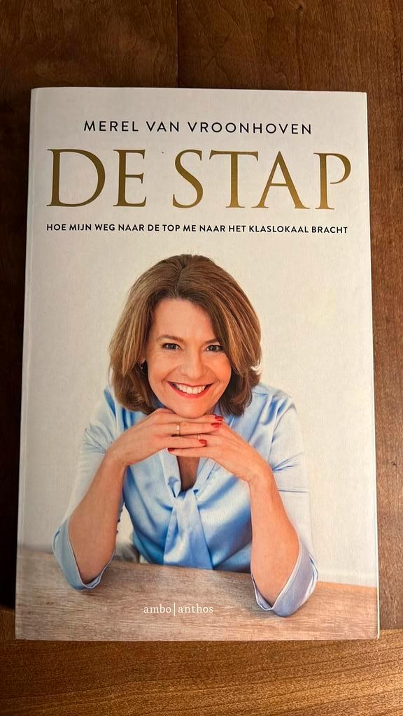 Merel van Vroonhoven - De stap, Boeken, Overige Boeken, Zo goed als nieuw, Ophalen