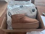 UGG classic mini platform, Ophalen of Verzenden, Nieuw