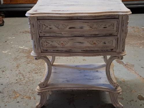 Klassiek wit kastje met 2 laden, Huis en Inrichting, Slaapkamer | Nachtkastjes, Gebruikt, 55 tot 70 cm, 45 tot 65 cm, Hout, Ophalen of Verzenden