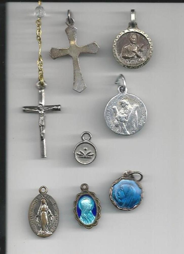 Religieuze medailles / hangers, Verzamelen, Religie, Gebruikt, Christendom | Katholiek, Sieraad, Ophalen of Verzenden