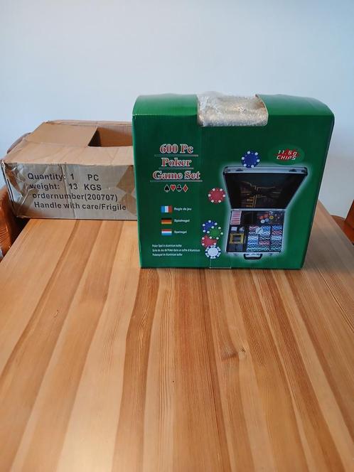 Complete pokerset met oplegtafel, Hobby en Vrije tijd, Gezelschapsspellen | Kaartspellen, Nieuw, Ophalen