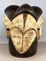 250918 Mooi Afrikaans Kwele Ekuk helm masker uit Gabon, Ophalen of Verzenden