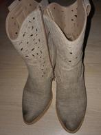 Laarzen 38, Kleding | Dames, Schoenen, Ophalen of Verzenden, Zo goed als nieuw, Beige