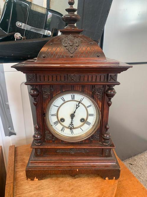Klok Junghans Duitse antieke art deco tafel klok, Antiek en Kunst, Antiek | Klokken, Ophalen of Verzenden