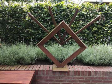 Tuinkunst Opkomende zon beschikbaar voor biedingen