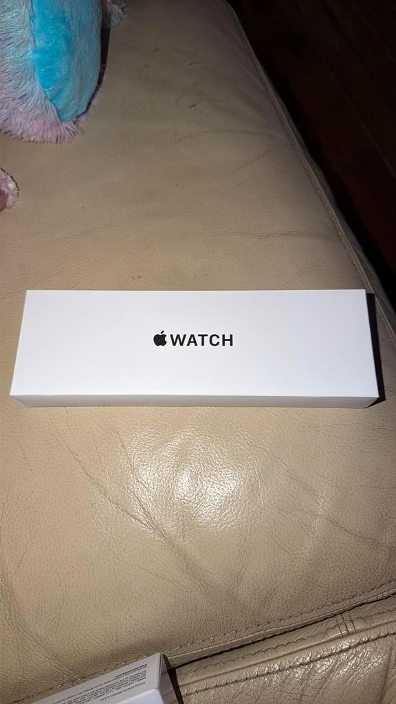 Geseald apple watch se (gen 2) 40 MM Starlight, Sieraden, Tassen en Uiterlijk, Smartwatches, Nieuw, iOS, Zilver, Ophalen of Verzenden