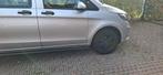 Mercedes vito velgen en banden  bf goodrich, Auto-onderdelen, Banden en Velgen, Bestelwagen, 16 inch, Ophalen of Verzenden, Band(en)