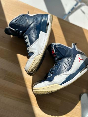 Nike Jordan Flight wit/donker blauw (maat 42) beschikbaar voor biedingen