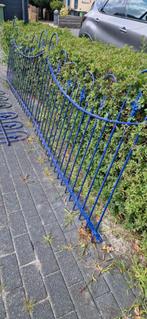 Partij (smeed) ijzeren sierhekken (lengte 550cm) brocante, Ophalen, Gebruikt, IJzer, Tuinhek