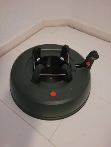 Stevige standaard voor kerstboom beschikbaar voor biedingen