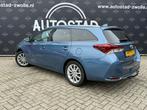 Toyota Auris Touring Sports 1.8 Hybrid Lease pro Pano/Automa, 65 €/maand, 28 km/l, Blauw, Leder en Stof
