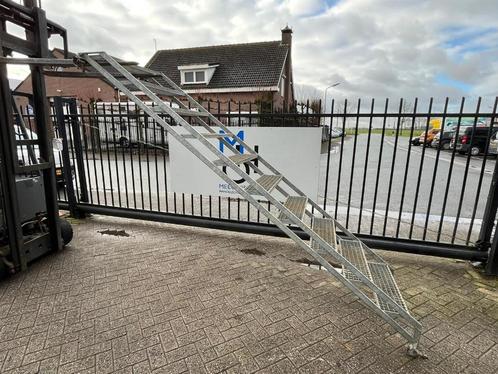 Stalen trap/stalen trappen/verzinkte trap/bouwtrap 2.00M, Doe-het-zelf en Verbouw, Overige Doe-het-zelf en Verbouw, Gebruikt, Ophalen
