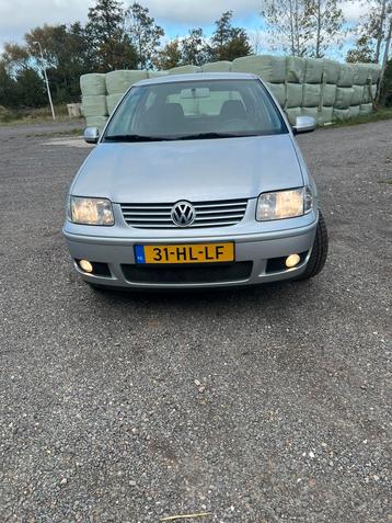 Volkswagen Polo 1.4 55KW 2001 Grijs beschikbaar voor biedingen