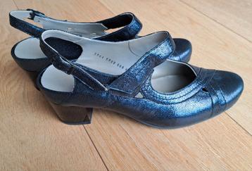 Blauwzwarte Durea schoenen - Maat 43 beschikbaar voor biedingen
