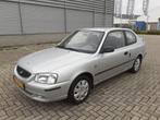 Hyundai Accent 1.3 Coupé + NIEUWE APK - Uniek Nette Auto !, Voorwielaandrijving, Zwart, 4 cilinders, 965 kg