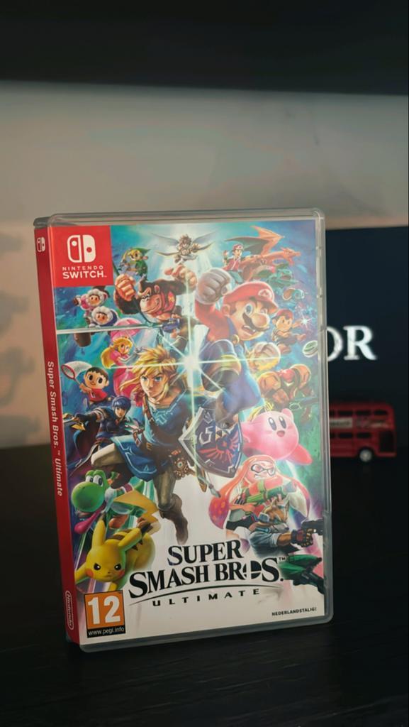 Super Smash Bros. Ultimate - Nintendo Switch. INCL 2 dls, Spelcomputers en Games, Games | Nintendo Switch, Zo goed als nieuw, Vechten