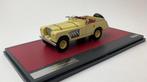 Matrix 1:43 Land Rover 109 Bell Aurens longnose open geel