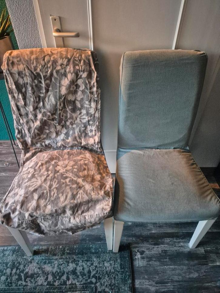 4 Eetkamerstoelen met Verschillende Hoezen, Huis en Inrichting, Stoelen, Gebruikt, Vier, Hout, Stof, Overige kleuren, Ophalen