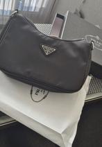Prada re-edition 2005 tas, Ophalen of Verzenden, Nieuw, Zwart, Handtas