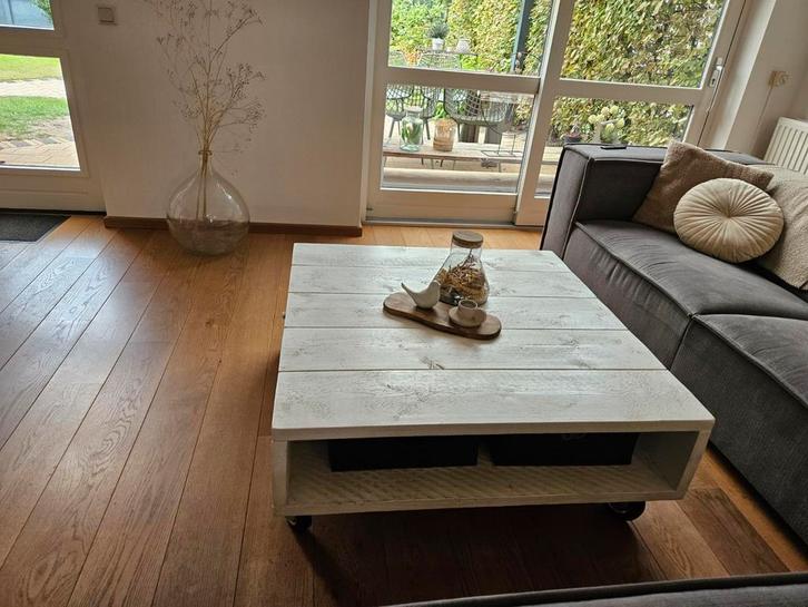 Witte steigerhouten Salontafel op Wielen, Huis en Inrichting, Tafels | Salontafels, Gebruikt, Minder dan 50 cm, 50 tot 100 cm