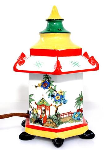 Schitterende Art Deco Porselein Chinoiserie Pagode Lamp 1930 beschikbaar voor biedingen