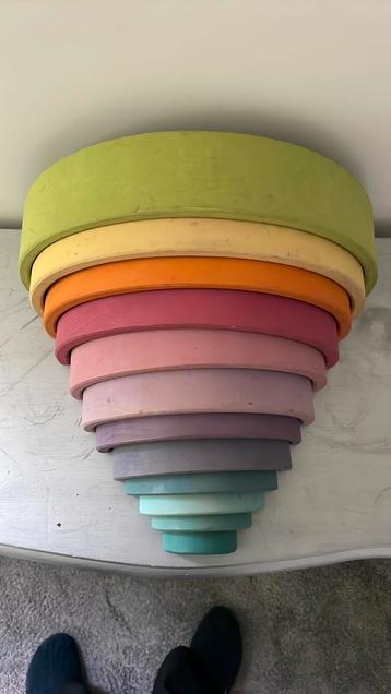 Grimms grote pastelregenboog beschikbaar voor biedingen