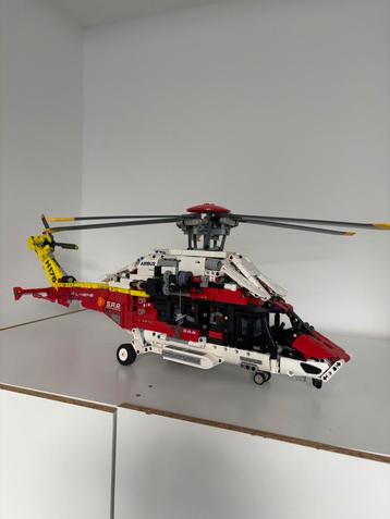Lego technic 42145 beschikbaar voor biedingen