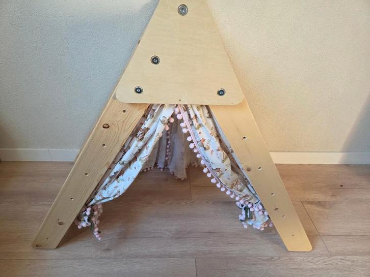Houten klimrek met tent, Kinderen en Baby's, Speelgoed | Houten speelgoed, Zo goed als nieuw, Overige typen, Ophalen