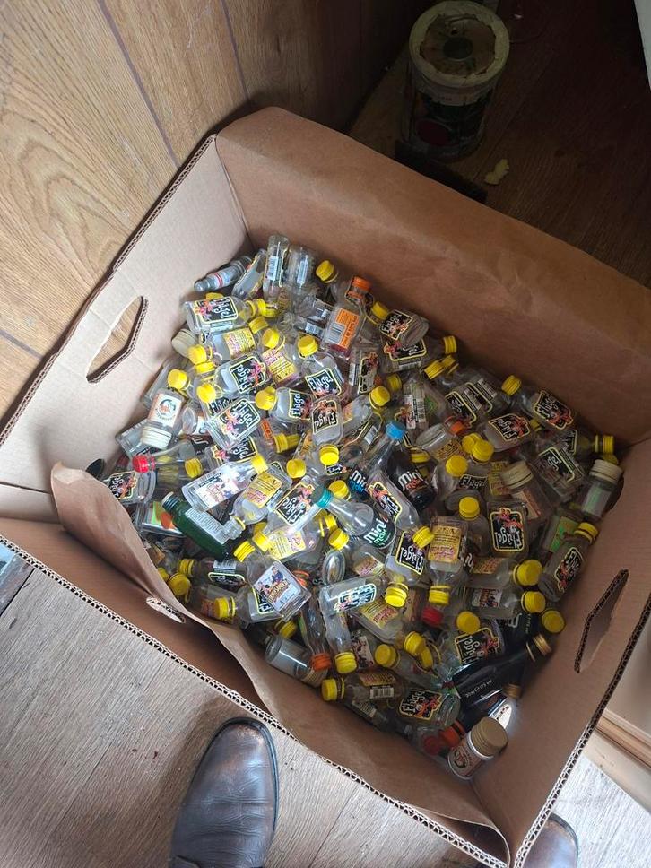 Lege Miniatuur drankflesjes, Verzamelen, Overige Verzamelen, Gebruikt, Ophalen