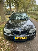 BMW 120i High Exec M-Sport | Leer | CarPlay | Trekhaak, Auto's, BMW, Automaat, 65 €/maand, Achterwielaandrijving, 4 cilinders