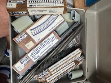 Marklin Mini-club set met rails, trein en huisjes beschikbaar voor biedingen