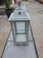 Grijze/wit Houten Lantaarn / Kandelaar, Huis en Inrichting, Ophalen, 50 tot 75 cm, Zo goed als nieuw, Grijs