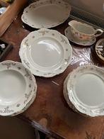 Mooie feestelijke  oude servies, Ophalen