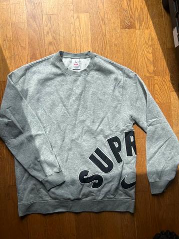 Supreme x Nike Arc Crewneck Trui – Maat M – Topstaat! beschikbaar voor biedingen