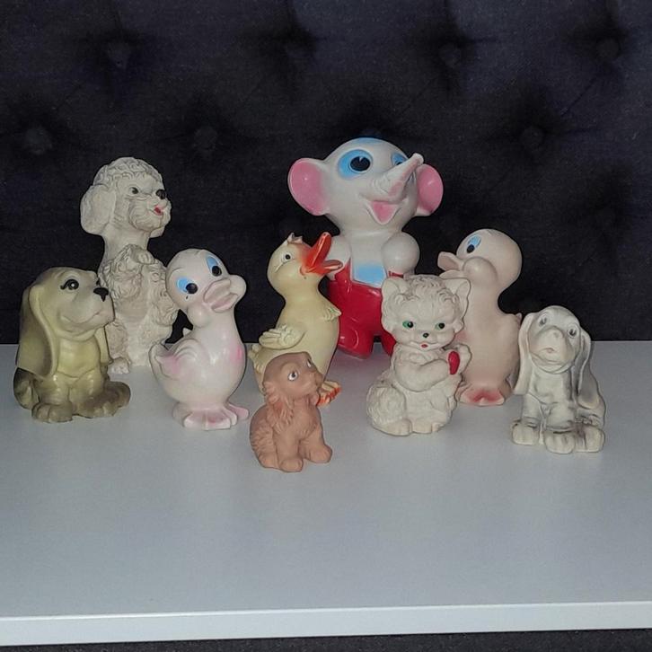 9 oude rubberen piepbeestjes - oud speelgoed, Antiek en Kunst, Antiek | Speelgoed, Ophalen of Verzenden