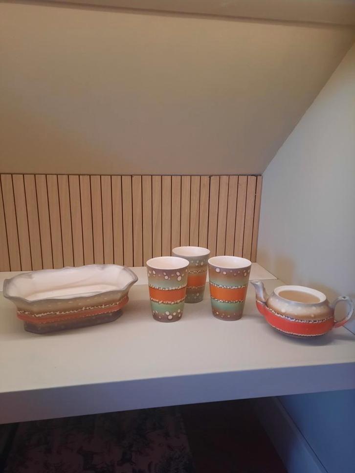 Vintage Servies met melkkan, Kopjes en Schaal, Antiek en Kunst, Antiek | Keramiek en Aardewerk, Ophalen of Verzenden