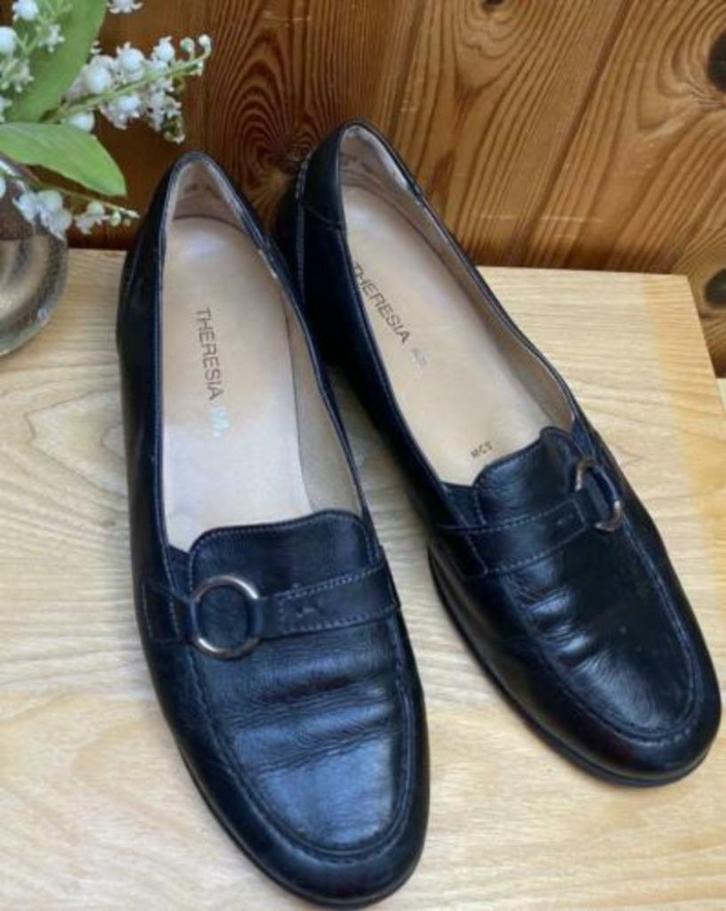Theresia schoenen maat 8G[42], Kleding | Dames, Schoenen, Zo goed als nieuw, Instappers, Zwart, Ophalen of Verzenden