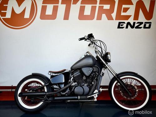 Honda VT 600 Shadow CUSTOM BOBBER UNIEK CHERRY RED WHEELS, Motoren, Motoren | Honda, Bedrijf, Chopper, 12 t/m 35 kW