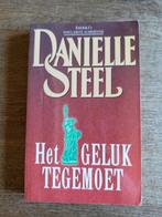 Danielle Steel het geluk tegemoet, Ophalen of Verzenden, Gelezen