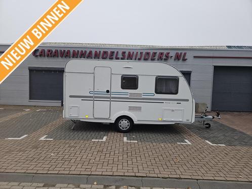 Adria Aviva 390 ps goede staat met Voortent, Caravans en Kamperen, Caravans, Particulier, tot en met 4, 750 - 1000 kg, Treinzit