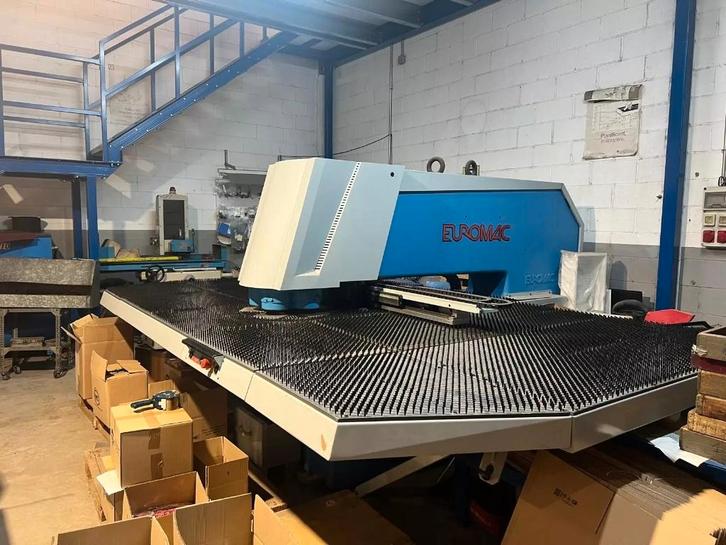 Euromac MTX 1250/30 I Ponsmachine, Doe-het-zelf en Verbouw, Schaafmachines, Ophalen of Verzenden