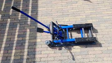 motorkrik motorlift 680kg beschikbaar voor biedingen