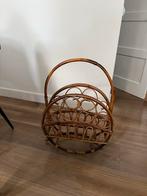Retro Krantenmand van Rotan, Huis en Inrichting, Ophalen of Verzenden, Gebruikt