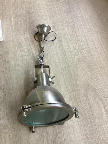 Metalen Scheepslamp beschikbaar voor biedingen